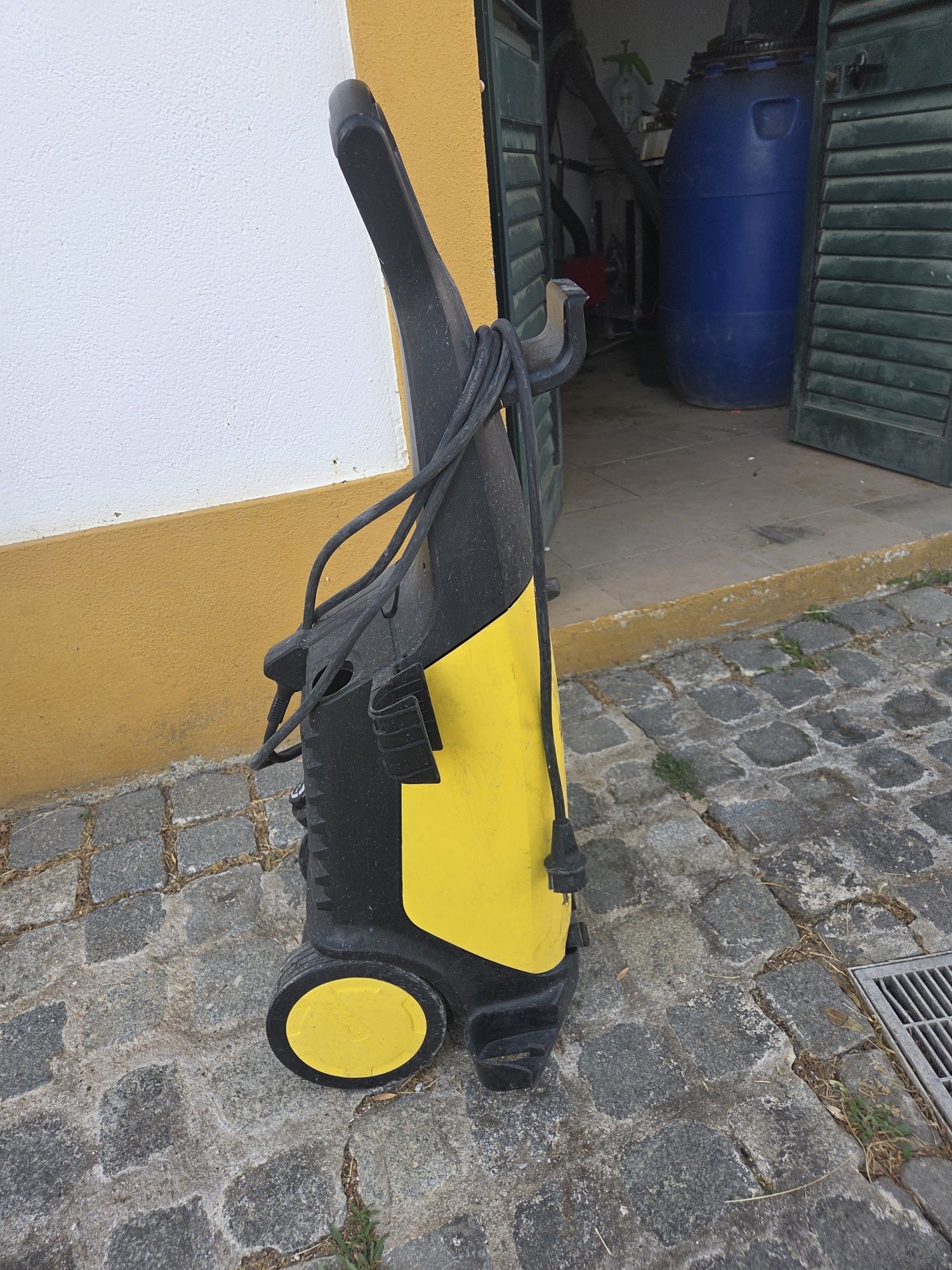 Maquina de lavar a pressão Karcher (avariada]