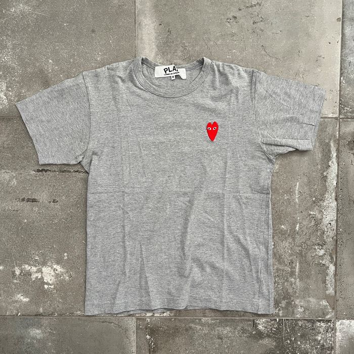 T-shirt nova COMME DES GARÇONS, tamanho S.