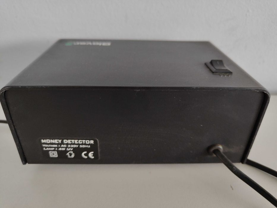 Tester Banknotów UV 240V
