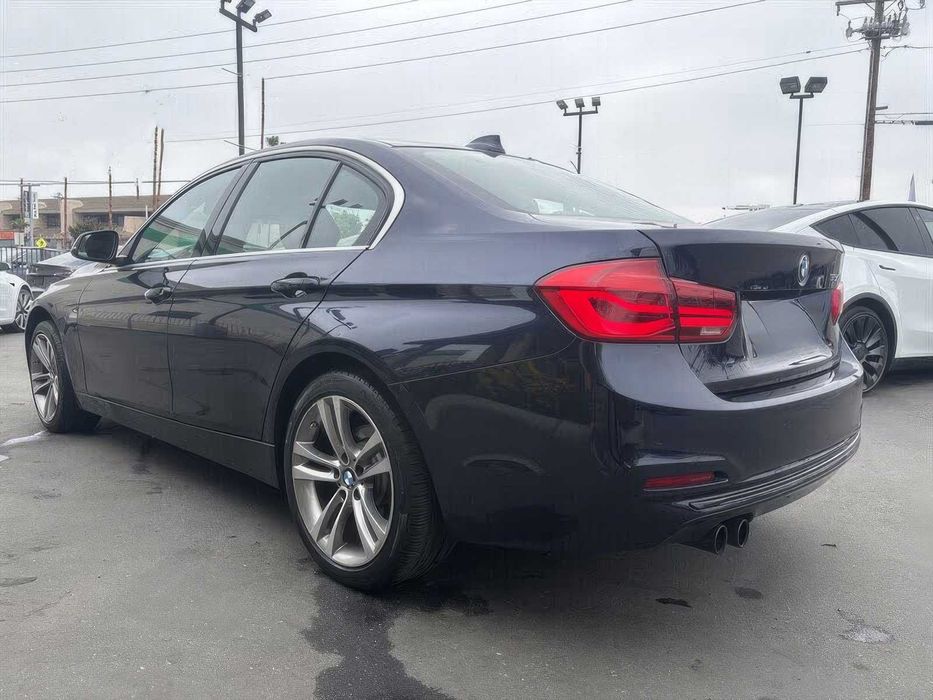 BMW 3 Series 330i      2017