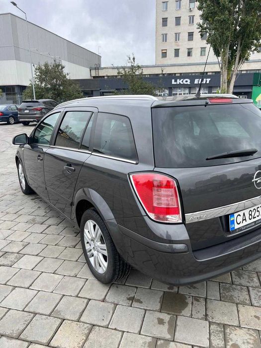 Продаю Opel Astra H