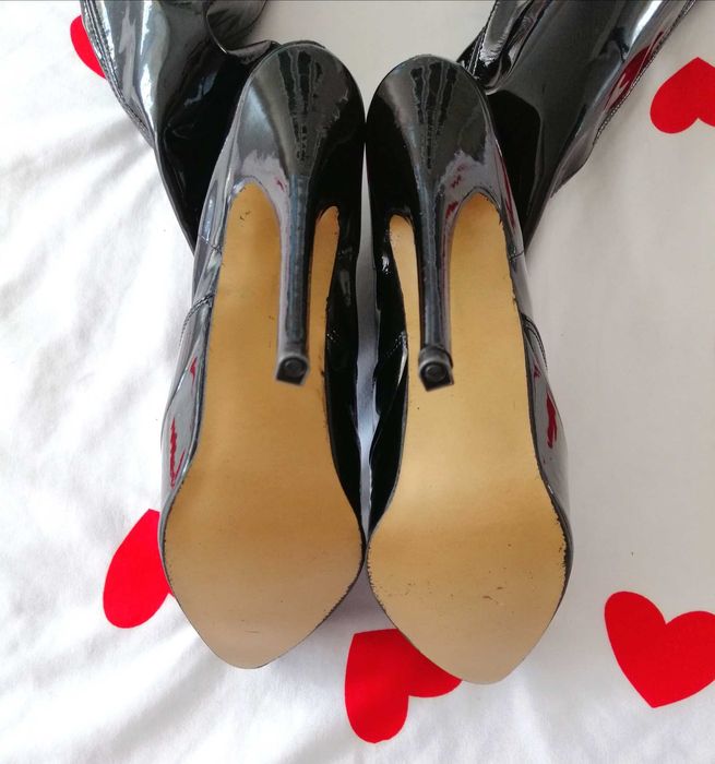 Na orezent szpilki LATEX high heels mega platforma wysokie winylowe