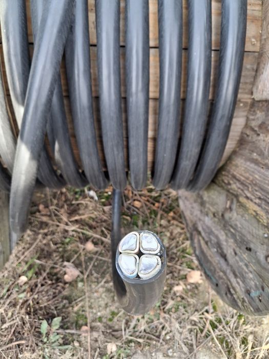 Kabel ziemny YAKY 4x95 0,6/1kV 16mb