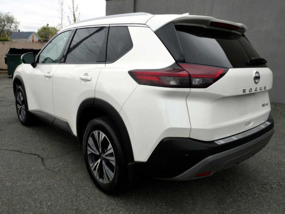 Nissan Rogue SV      2021
