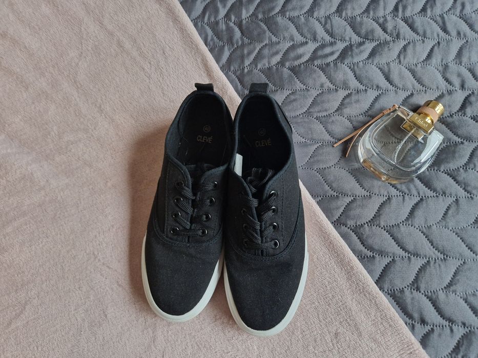 Trampki czarno-białe 41