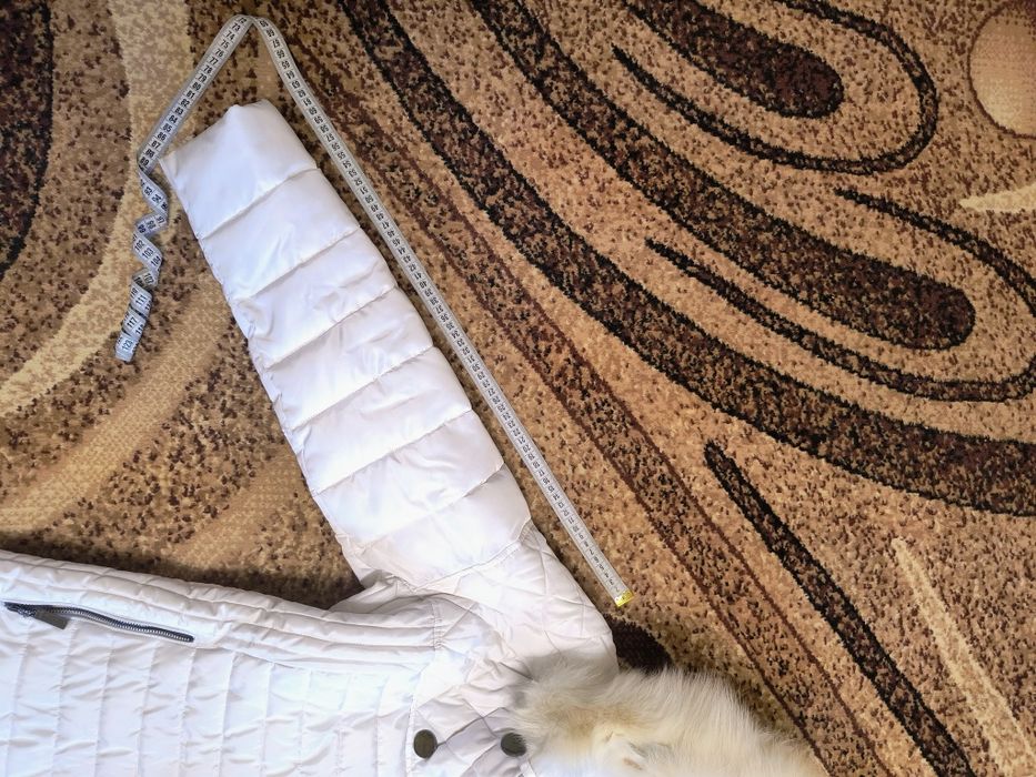 Пуховик жіночий білий