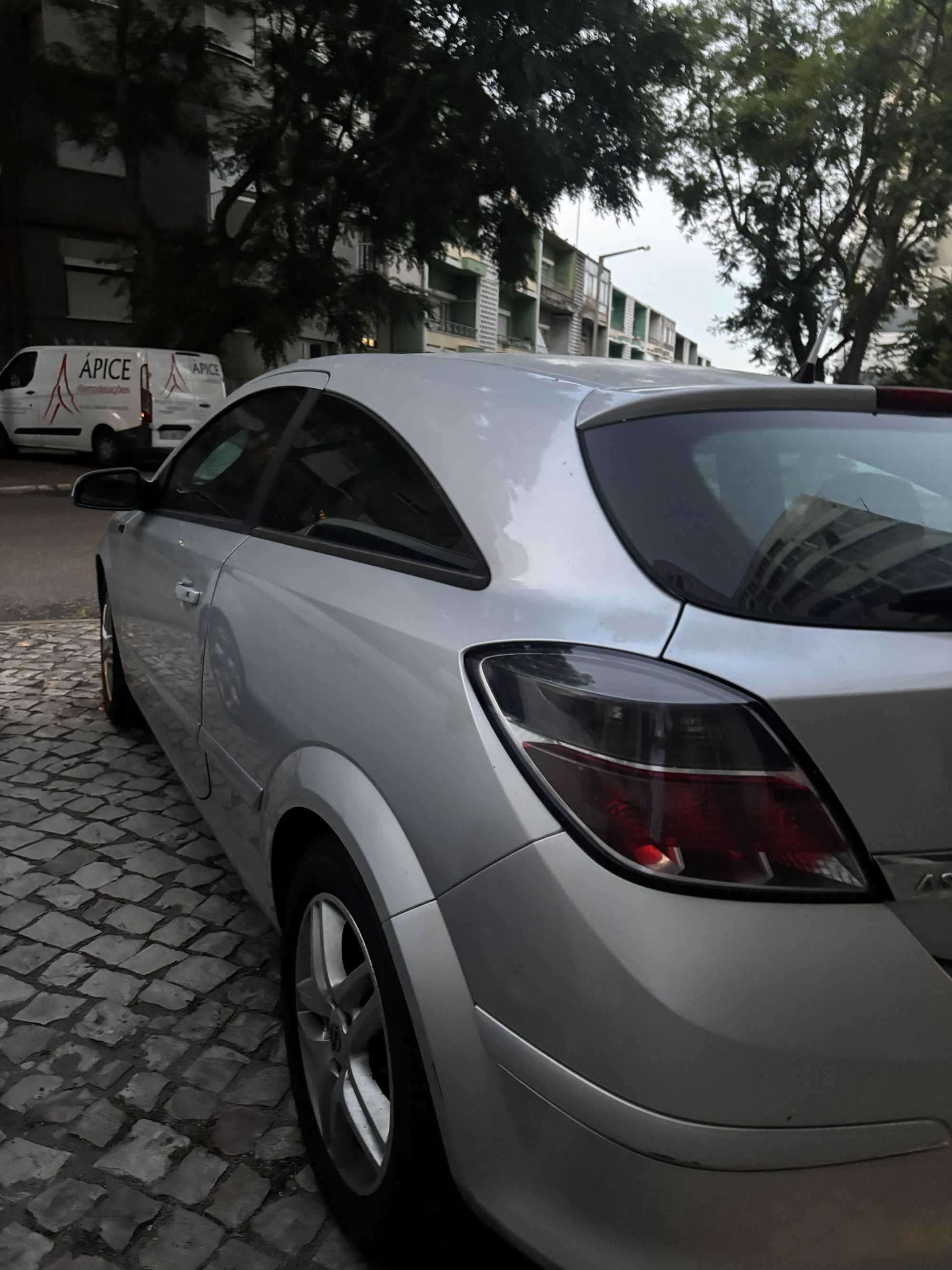 Opel astra H GTC 1.3 CDTI