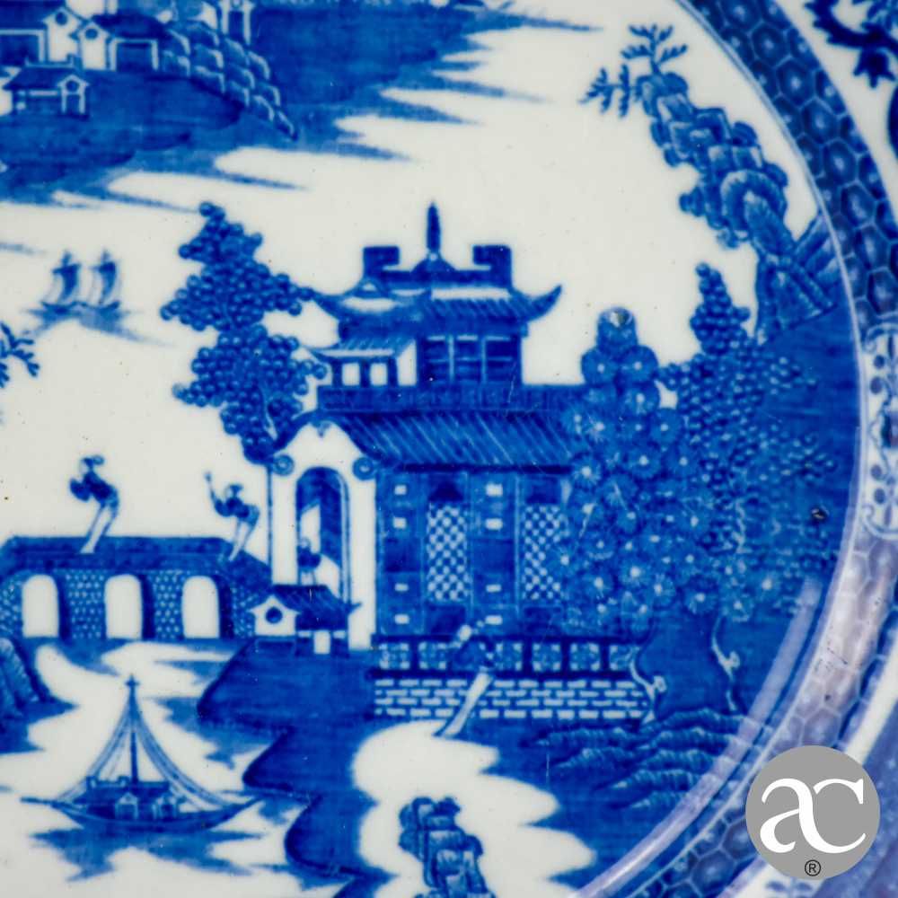 Prato porcelana inglesa Staffordshire, decoração pagodes e paisagem
