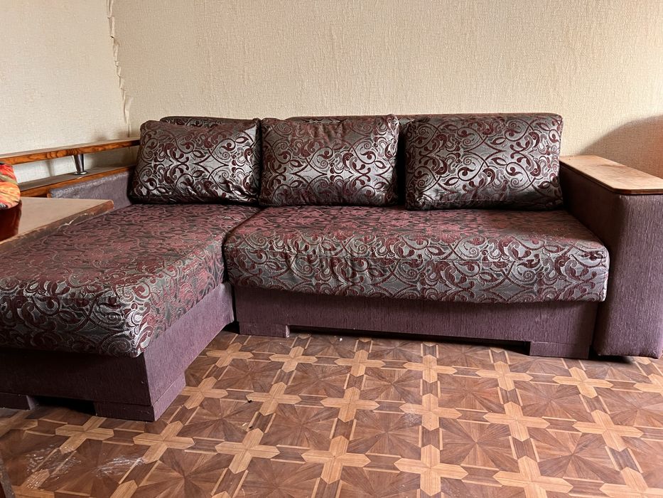 Продам в отличном состоянии мебель диван и кресло