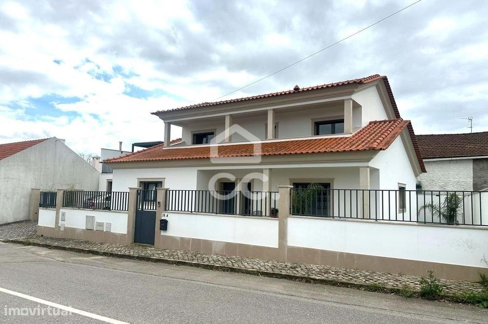 Moradia V3 – Conforto E Localização Privilegiada