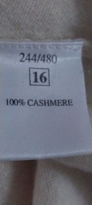 Гольф молочного цвета  100%   кашемир   Pure  collection