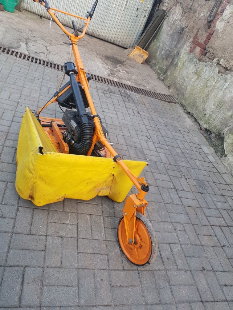 Kosiarka karczownica firmy AS