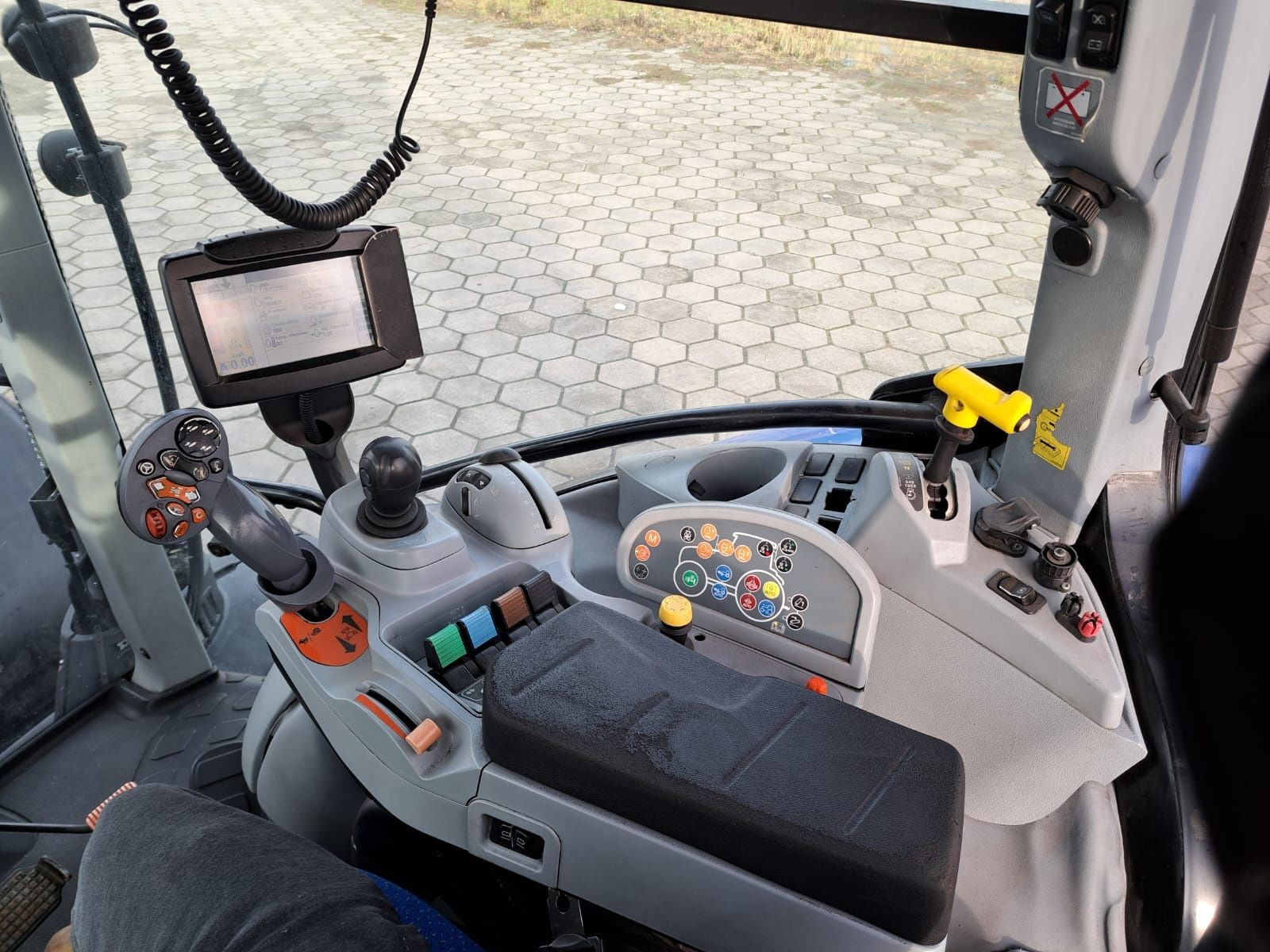 New Holland T7.210 Klima,Tuz,Zarejestrowany,Rok 2015, Fv-Vat,Niemcy