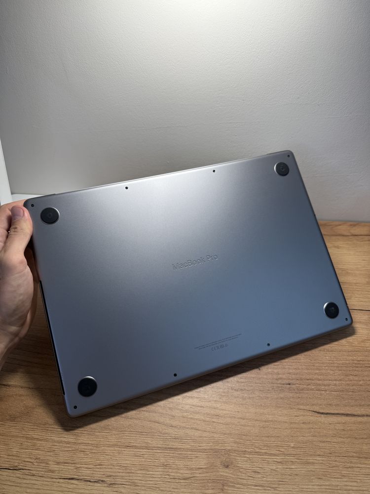 MacBook Pro 16’ 2021 32-Core GPU M1 Max 64Gb 2Tb SSD 95%
