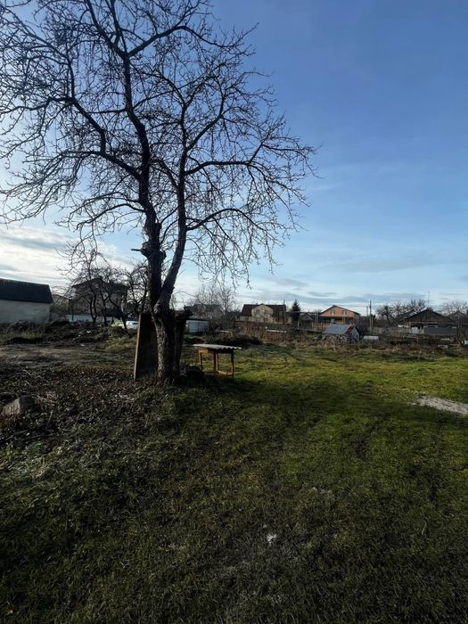 Продаж 2-х земельних ділянок по вул.Луговій