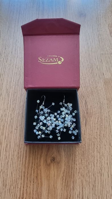 Biżuteria ślubna marki Sezam z kryształkami Swarovskiego