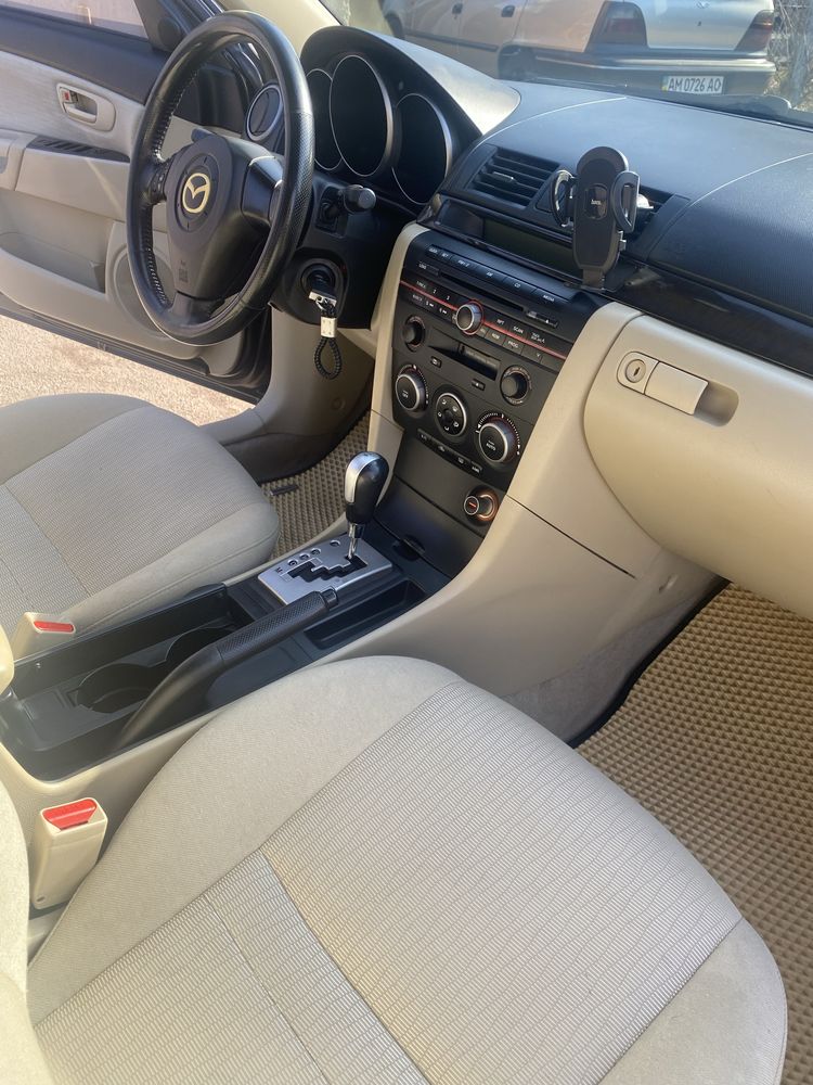 Mazda 3 2007 року