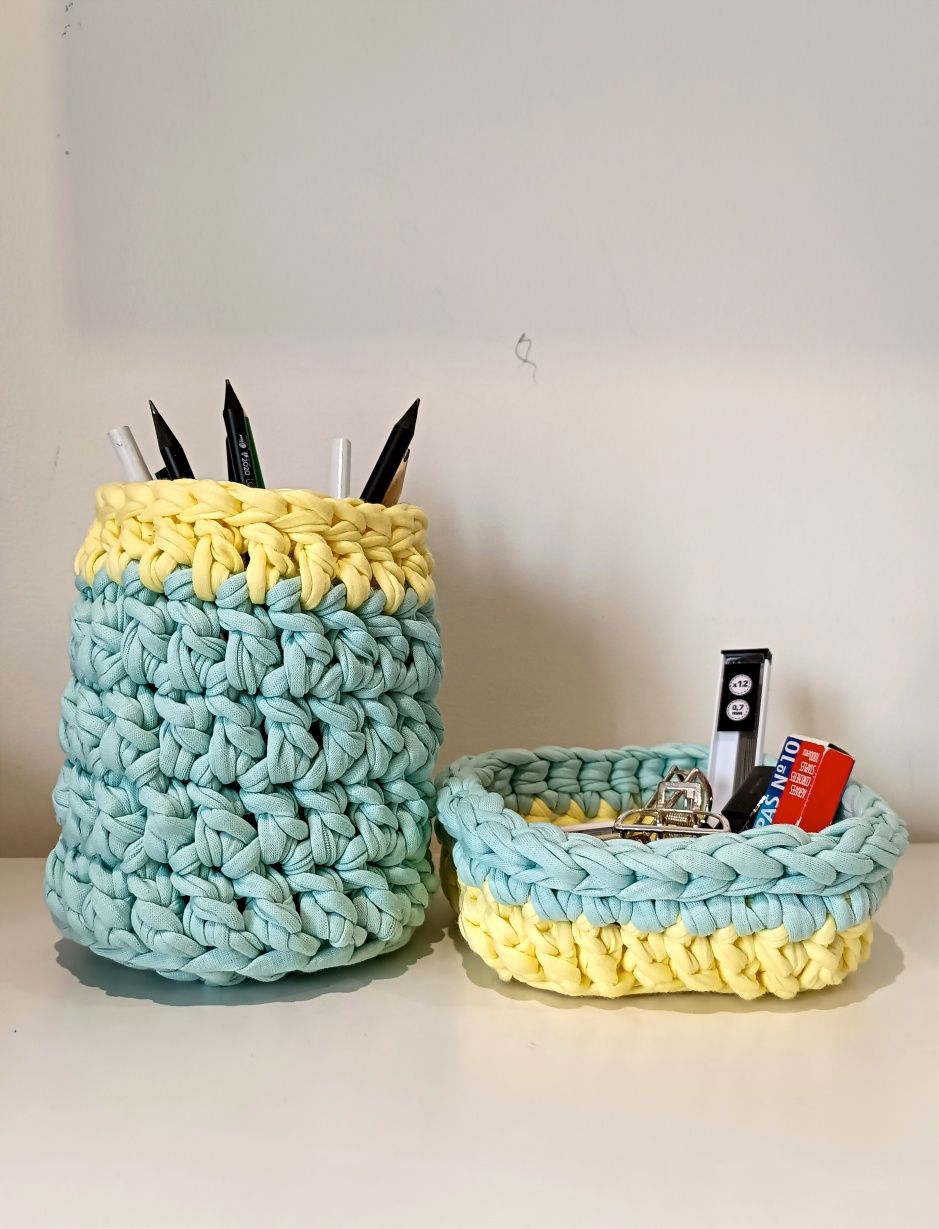 Organizadores de secretária em crochet