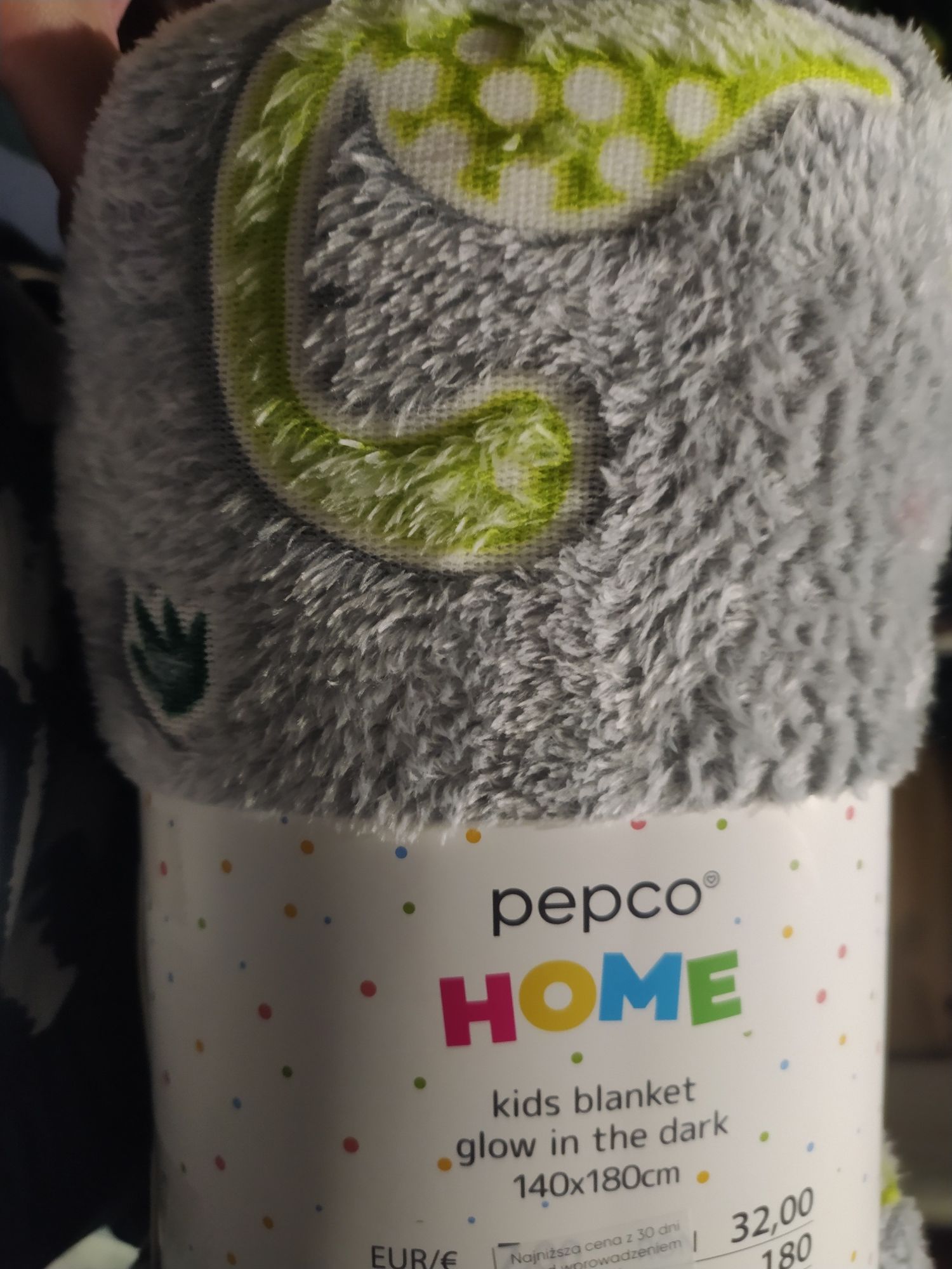 Koc świecący w ciemności dinozaury