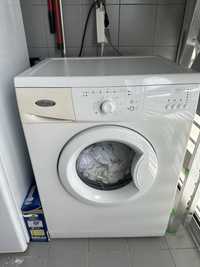 Maquina de Lavar roupa Whirlpool