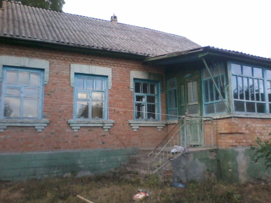 Дом с участком в селі Сідаво.