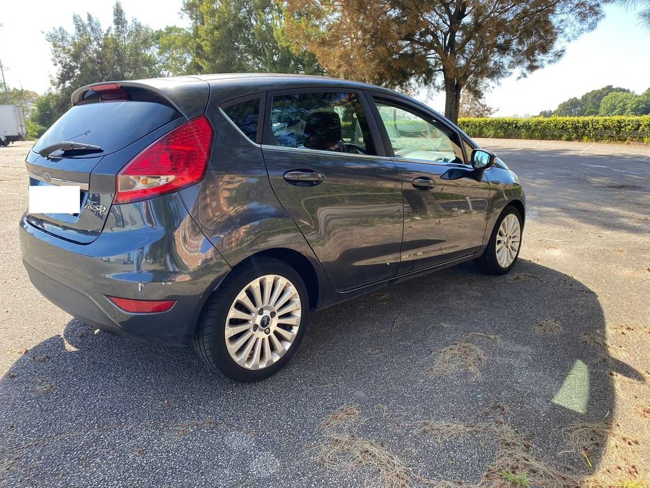 Ford Fiesta- 1.4 TDCI Titanium 2010