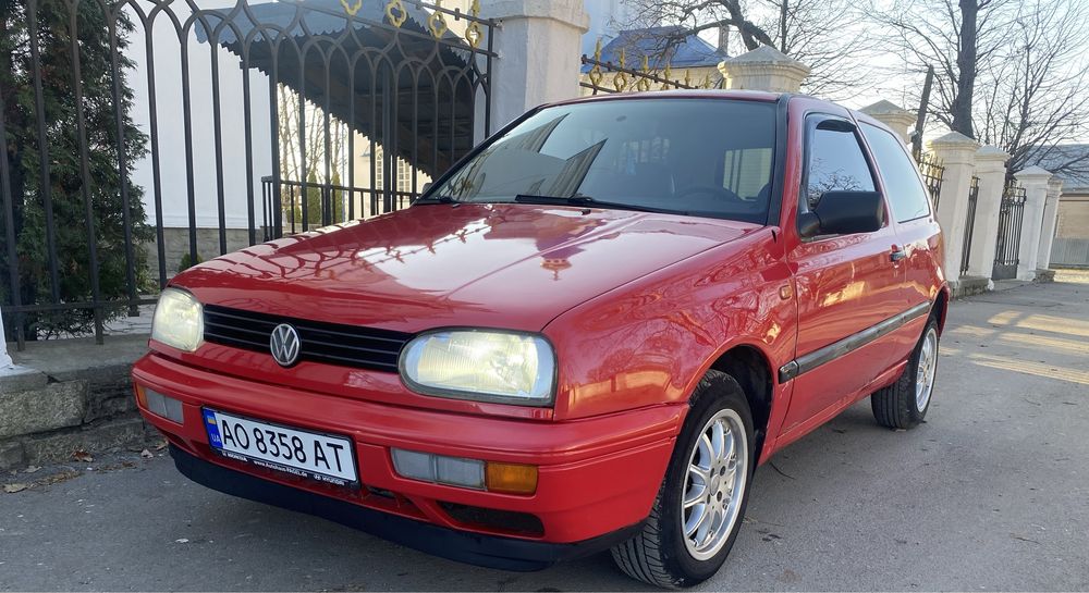 Продам Golf 3 в доброму стані.