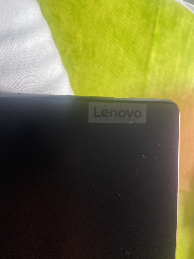 Vendo tablet lenovo M10 Novo