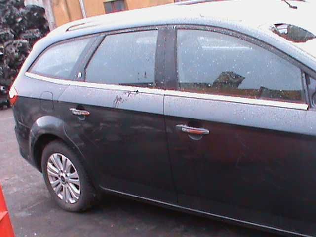 Ford Mondeo Mk4 kombi Tylko lampa alufelgi ćwiartka  Kod lakieru X6