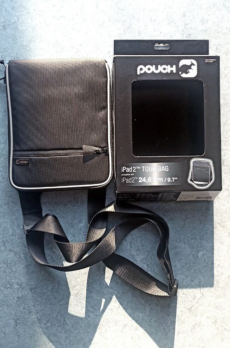 Сумка Pouch Tour Bag (Hama) для iPad 2 (9.7") / Планшета (Чорна)
​Опис