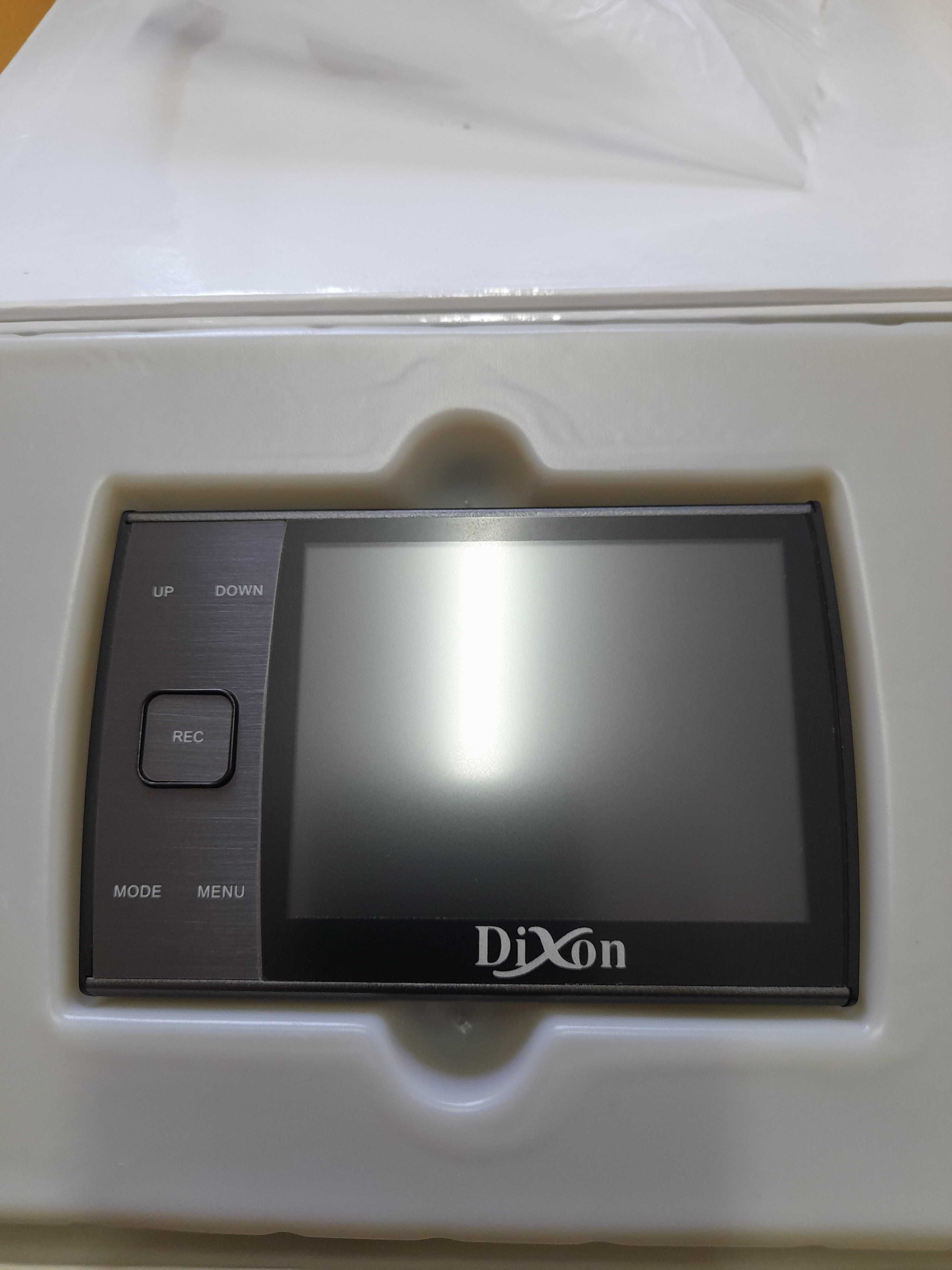 Відеореєстратор Dixon R800