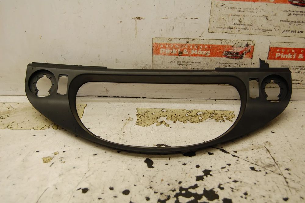 RAMKA OBUDOWA LICZNIKA 8159735 BMW E39