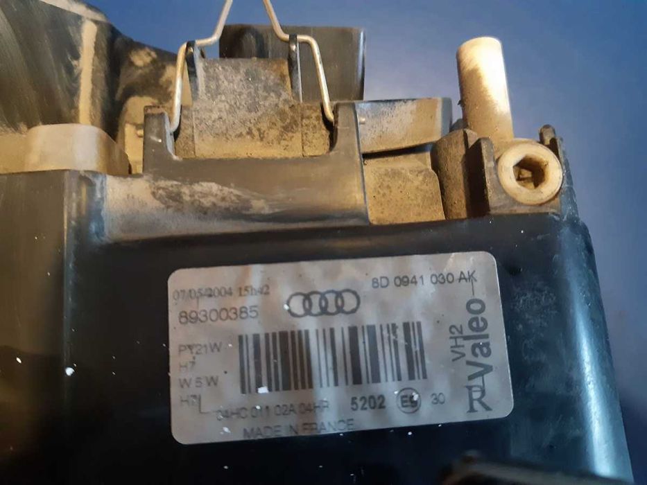 Lampa lewa prawa przód lewy prawy Audi A4 B5 FL LIFT 8D0'941003AJ
