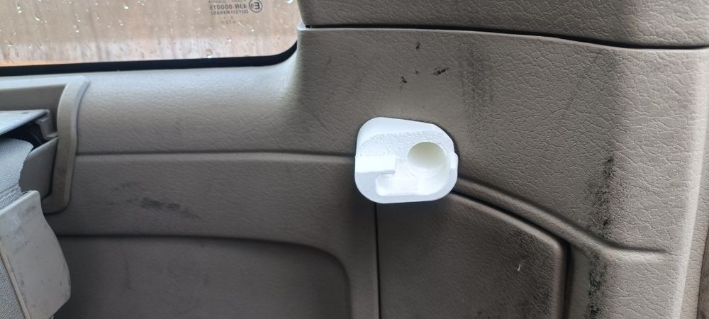 Terrano II/Maverick - Suporte chapeleira 3D