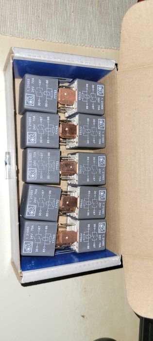 Przekaźnik Scania 4 wejściowy 70A