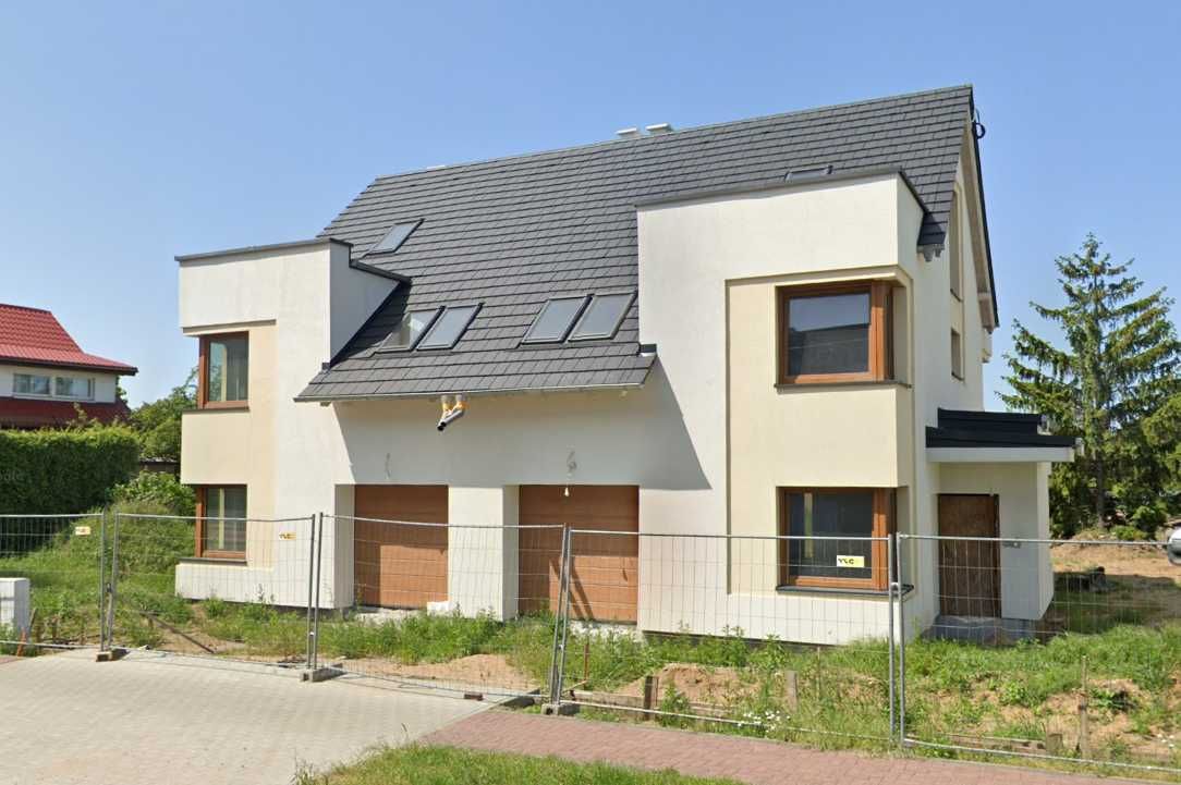 Dom bliźniak w stanie deweloperskim. 164,4m2