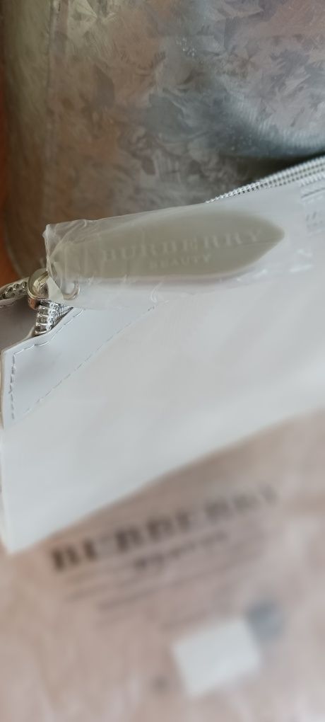 Burberry Pochete transparente.