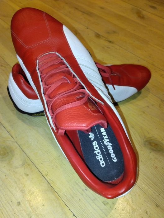 Кросівки Adidas 45 р. Біло-червоні.