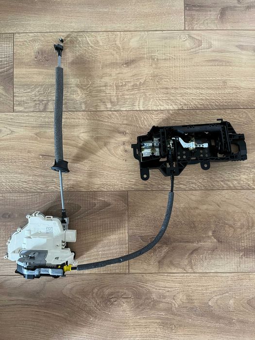 Замок та механізм ручки двері задньої правої Audi Q5 80A 18