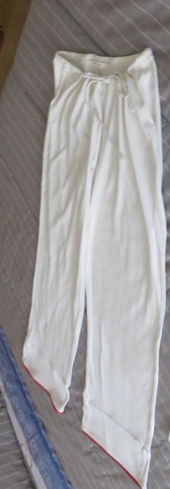 Pijama Woman Secret - Bege e orlas a vermelho - Tam. 36 - 100% algodão