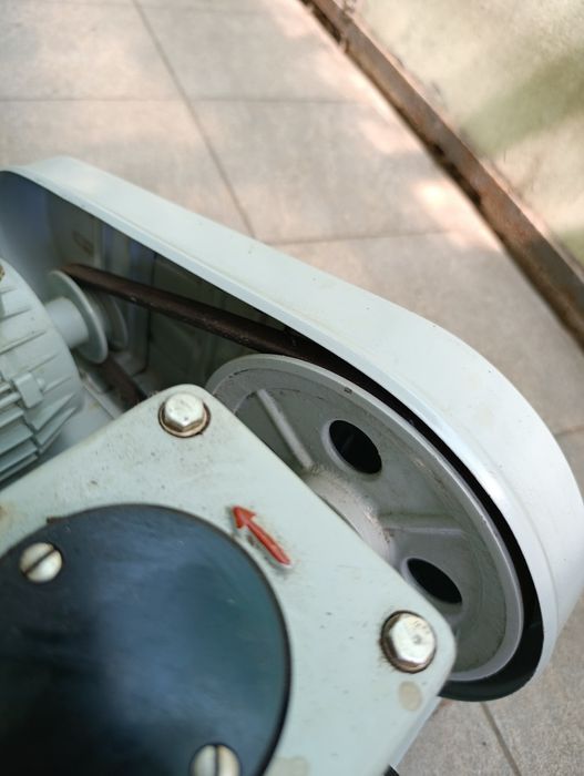 Вакуумный  насос