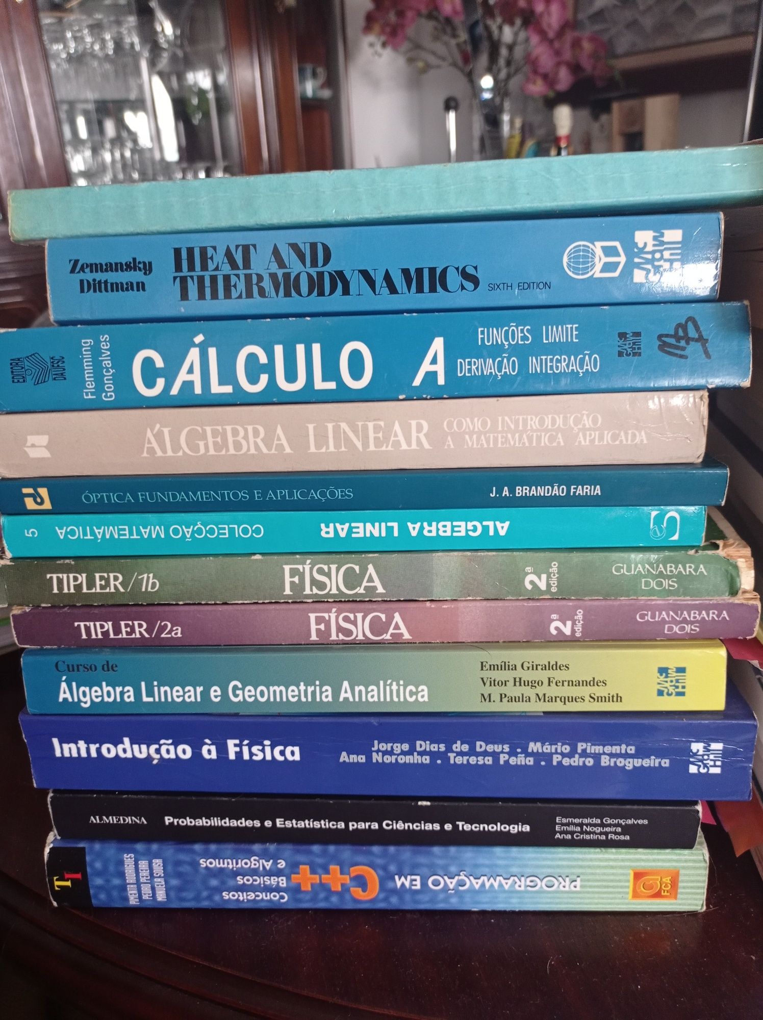 Livros universitários