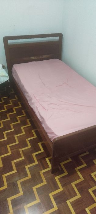 Vendo tudo cama com colchão