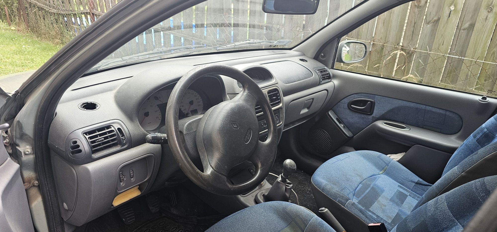 Renualt Clio 2000 r