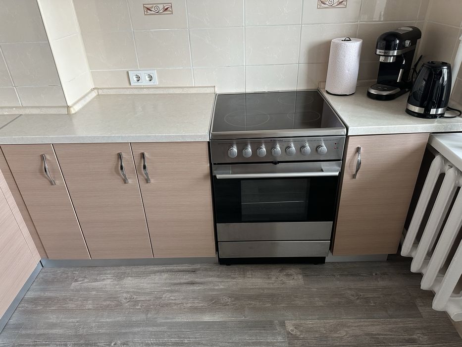 Кухня б/у в хорошем состоянии, полный комплект