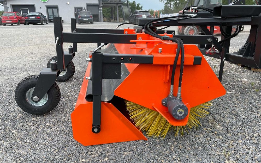 Zamiatarka komunalna 2,4 metra Metal Fach