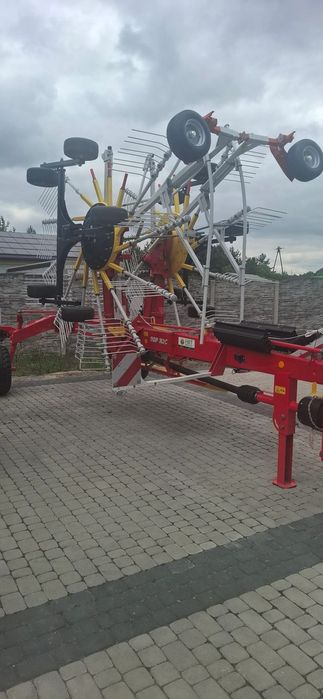 Pottinger TOP 762 C  Zgrabiarka 2 karuzelowa Pottinger TOP 762 C