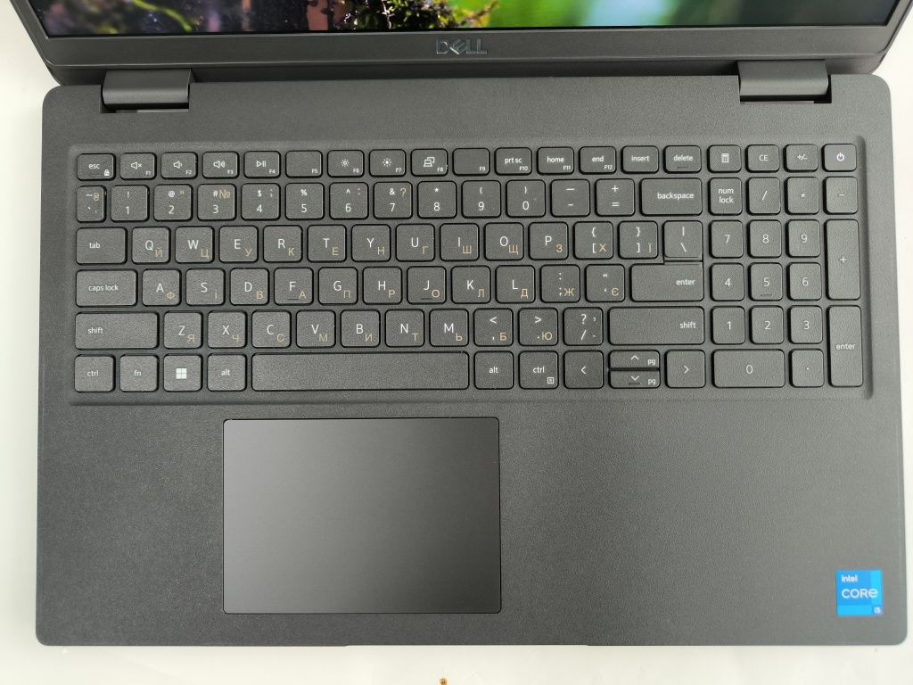 Dell Latitude 3520 15.6" FHD/ I5-1135G7/8GB/256Gb