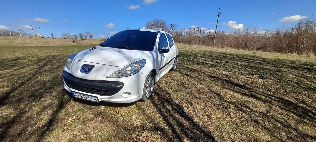 Peugeot 206+ 2011