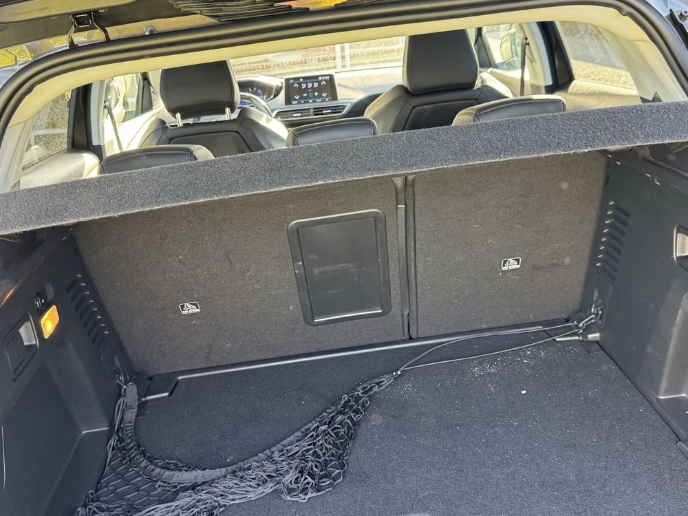 Peugeot 3008 1.5 BlueHDi Allure EAT8